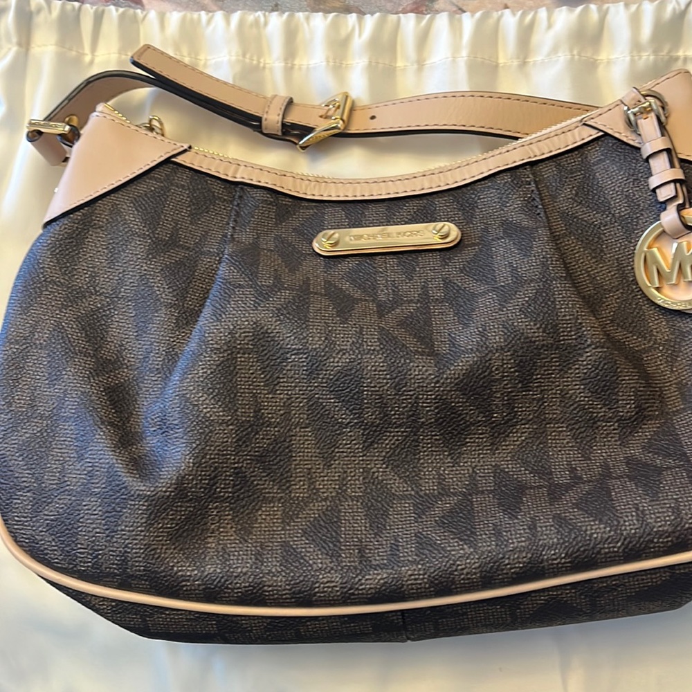 Michael Kors Handbag-dust bag included